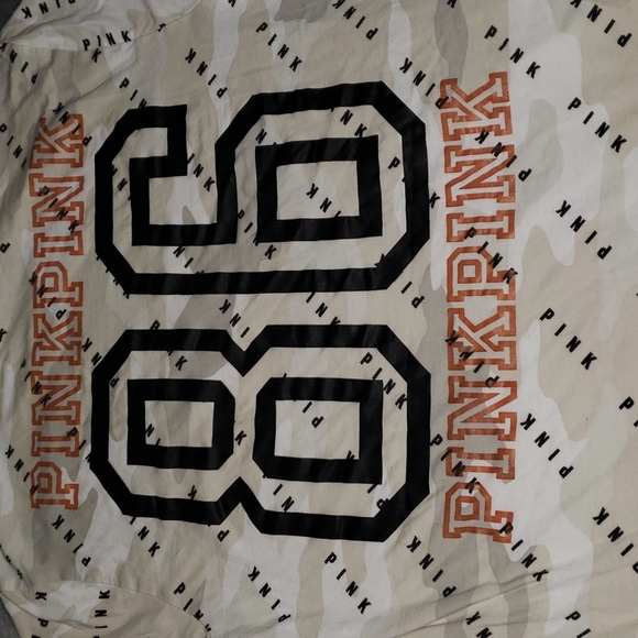 PINK By Victoria Secret light Camo Campus Tshirt RARE - Picture 4 of 6